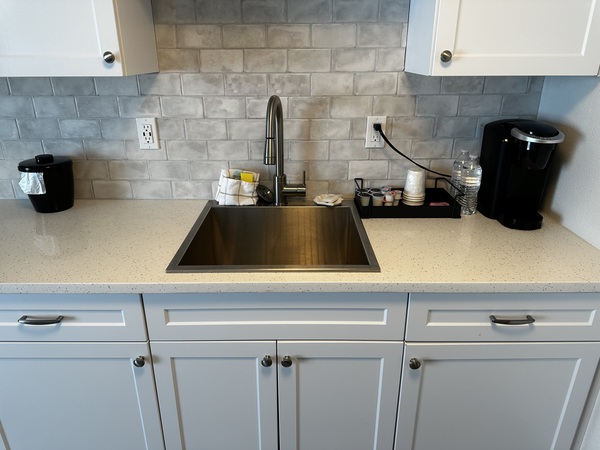 One Bedroom Double Queen Suite Photo 4