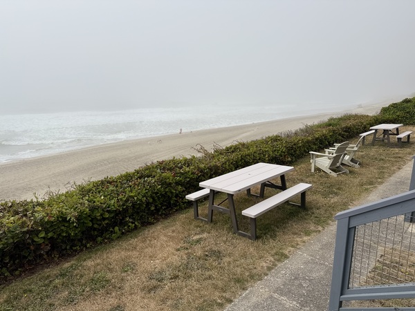 One Bedroom Queen Suite with Deck Photo 9